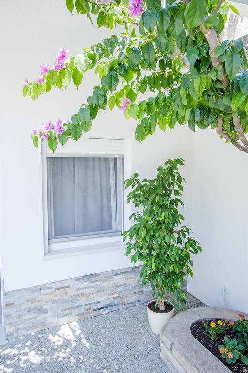 Luxury Studio Apartment White Sensation Vodice Exterior photo